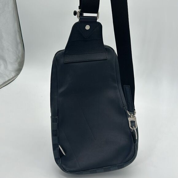 Louis Vuitton Avenue Slingbag NM - Picture 7 of 16